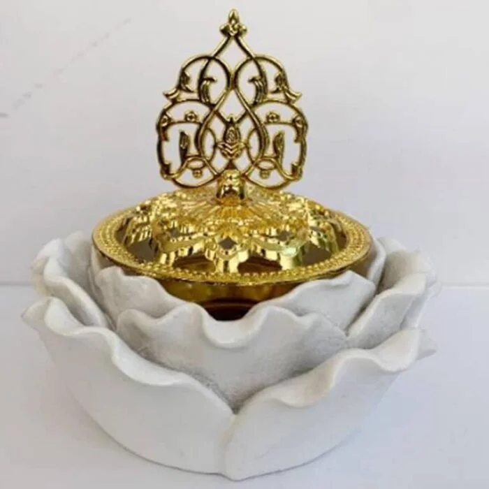 مبخرة سيراميك بتصميم ورود بغطاء ذهبي للعطر – Z0301 مقتنياتي 2